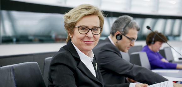 Jadwiga Wiśniewska o przeciwdziałaniu zmianom klimatu: stawiajmy na sprawiedliwą transformację, bo tylko ona ma sens