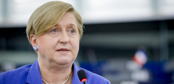 „Rosja obiecuje, gdy jest do tego zmuszona, i nie dotrzymuje swych obietnic z chwilą, gdy ma po temu siłę” - Anna Fotyga o Rosji słowami Marszałka Józefa Piłsudskiego