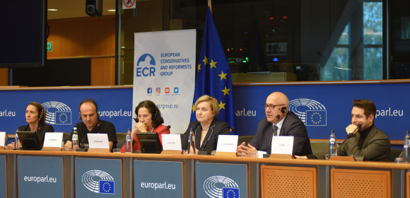 Europosłowie EKR: obowiązkiem państwa jest zapewnienie bezpieczeństwa obywatelom
