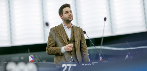 Patryk Jaki: UE musi radzić sobie z nowymi zagrożeniami