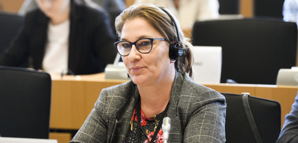 Beata Mazurek pyta komisarz ds. transportu o pakiet mobilności