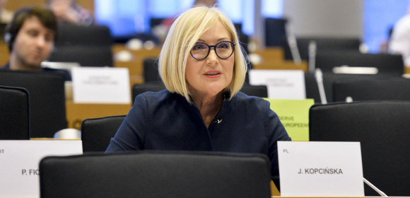 Joanna Kopcińska o szczepionce przeciw koronawirusowi: zdrowie i bezpieczeństwo pacjentów na pierwszym miejscu