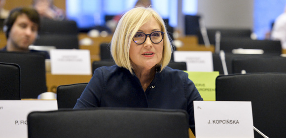 Joanna Kopcińska pyta KE o cele w zakresie stosowania pestycydów i nawozów oraz bezpieczeństwo żywnościowe