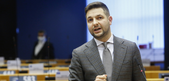 Patryk Jaki współtwórcą regulacji dotyczącej zapobiegania rozprzestrzeniania się treści terrorystycznych w Internecie