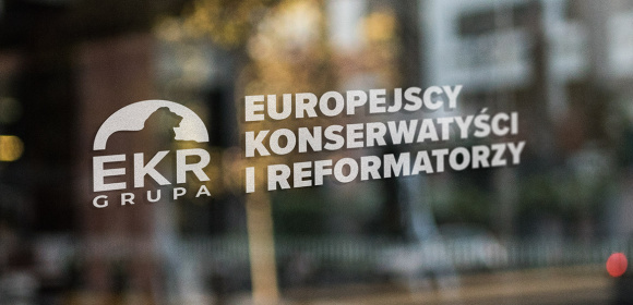 Eurodeputowani PiS: Przepisy przejściowe dot. funduszy rolnych zapewnią rolnikom dłuższy okres stabilizacji i pewności prawnej