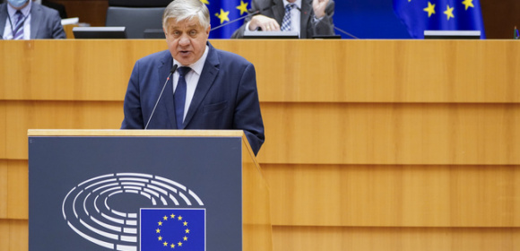 Krzysztof Jurgiel pyta KE o ochronę dochodu netto gospodarstw wiejskich