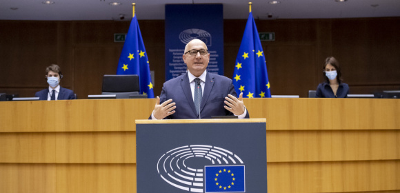 Joachim Brudziński: Musimy z całą determinacją zwalczać handel ludźmi