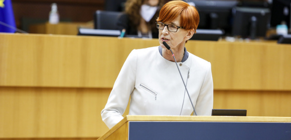 Elżbieta Rafalska: Obecność osób niepełnosprawnych na rynku pracy jest poważnym wyzwaniem