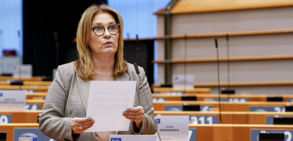 Beata Mazurek pyta KE o dyskryminację jednoosobowych działalności gospodarczych
