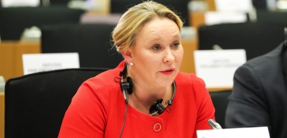 Andżelika Możdżanowska: Musimy przeciwdziałać przemocy domowej na płaszczyźnie politycznej, ekonomicznej, instytucjonalnej i społecznej 
