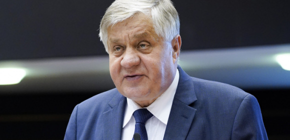 Krzysztof Jurgiel pyta KE o metodykę ograniczania pestycydów w strategii „od pola do stołu”