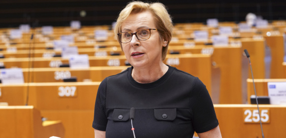 Jadwiga Wiśniewska pyta KE o opiekę okołoporodową w czasie pandemii COVID-19