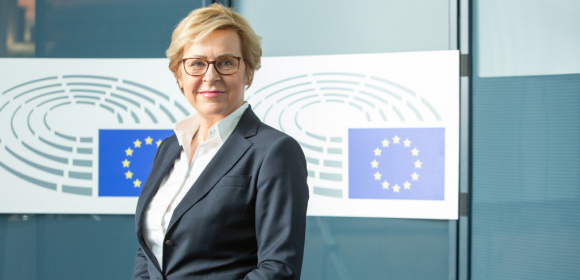 Jadwiga Wiśniewska: Prawo do życia jest podstawowym prawem człowieka 