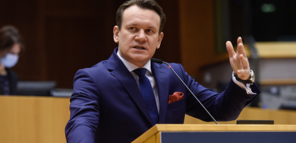 Dominik Tarczyński o obcych ingerencjach w procesy demokratyczne UE