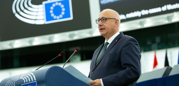 Joachim Brudziński o systemie niebieskiej karty UE