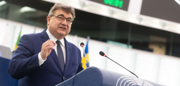 Grzegorz Tobiszowski: UE powinna odpowiedzialnie łączyć politykę klimatyczną z przemysłem