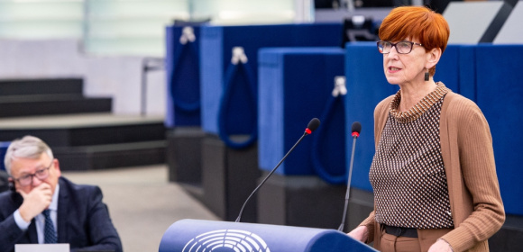 Elżbieta Rafalska o europejskich ramach praw pracowników do partycypacji