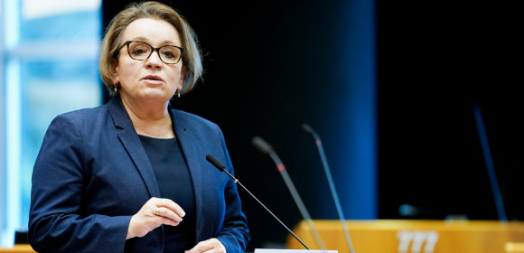 Anna Zalewska: Producent musi być współodpowiedzialny za utylizację opakowań