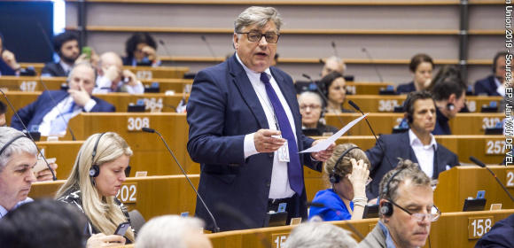 Kosma Złotowski apeluje o odbudowę europejskiej autonomii strategicznej w obszarze produkcji leków i bezpieczeństwa zdrowotnego