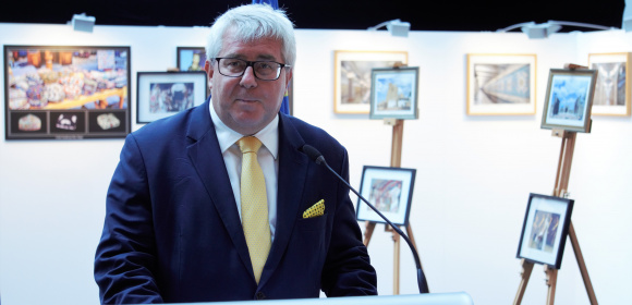 Ryszard Czarnecki otwiera wystawę poświęconą Uzbekistanowi