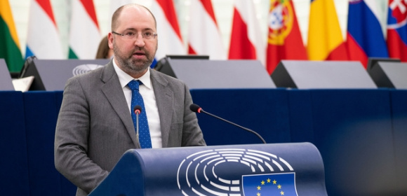 Adam Bielan pyta wiceprzewodniczącego KE o ochronę infrastruktury krytycznej