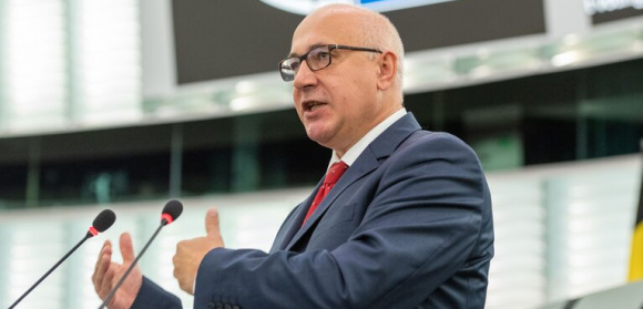 Joachim Brudziński pyta Komisję o bezpieczeństwo portów