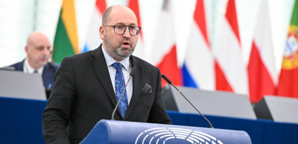 Komisja IMCO przyjmuje opinię Adama Bielana nt. aktu w sprawie danych