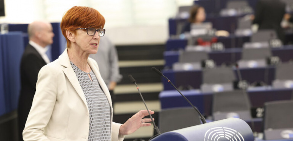 Elżbieta Rafalska: 
