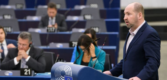 Adam Bielan pyta komisarza ds. gospodarki o reformy celne i inicjatywy dotyczące Ukrainy