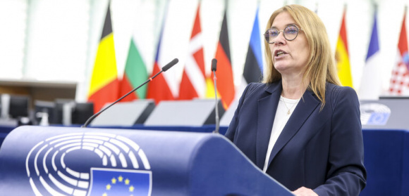 Beata Mazurek pyta KE o wsparcie dla przedszkoli i szkół
