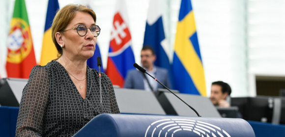 Beata Mazurek: 