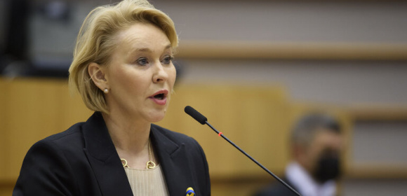 Andżelika Możdżanowska pyta komisarza Gentiloniego o pakiet VAT w epoce cyfrowej