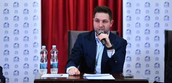 Parlament Europejski przyjmuje raport Patryka Jakiego w sprawie wymiany informacji cyfrowych w sprawach związanych z terroryzmem