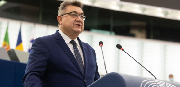 Grzegorz Tobiszowski: Nowe przepisy dotyczące OZE nie mogą stwarzać ryzyka dla bezpieczeństwa dostaw energii elektrycznej i ciepła oraz stabilności finansowej sektora energetycznego