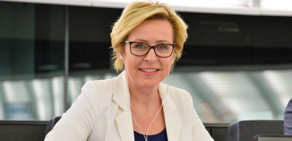 Jadwiga Wiśniewska interweniuje ws. promowania ideologii LGBTQI+ wśród nieletnich