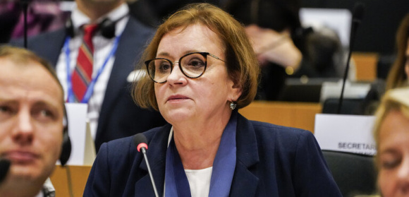 Anna Zalewska pyta kandydatkę na wiceprzewodniczącą wykonawczą KE ds. czystej, sprawiedliwej i konkurencyjnej transformacji Teresę Riberę o jej propozycje dot. finansowania Zielonego Ładu