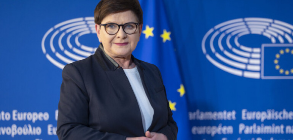 Beata Szydło pyta KE o zaniechania dotyczące realizacji planów wycofania się z rosyjskich surowców energetycznych