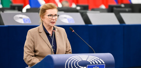 Małgorzata Gosiewska wzywa do stanowczych działań wobec narastającej w Gruzji dyktatury