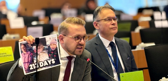Jacek Ozdoba: „Podczas gdy Polska odbiera prawo do sprawiedliwego procesu, Węgry stały się miejscem wolności”