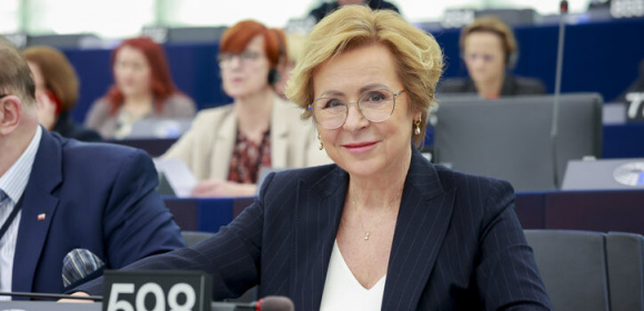 Jadwiga Wiśniewska: „Parlament Europejski mówi „dość” nieprzejrzystym działaniom Komisji von der Leyen”