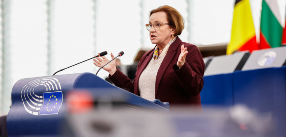 Anna Zalewska: „Nowe cele klimatyczne grożą osłabieniem europejskiego przemysłu”