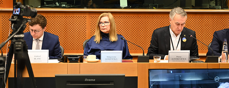 UE wzmacnia wsparcie dla Ukrainy: debata o kluczowym mechanizmie inwestycyjnym w Parlamencie Europejskim
